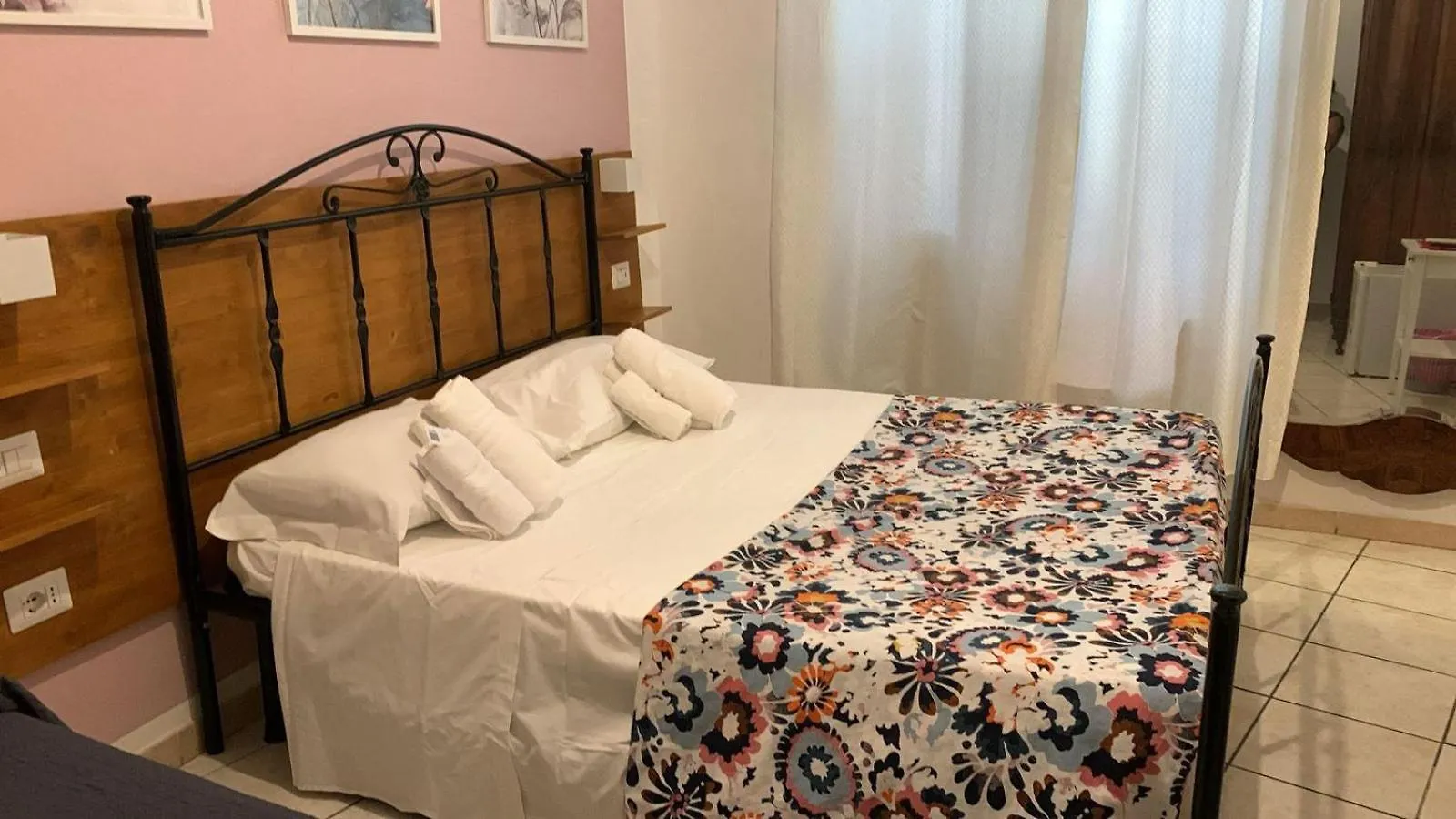 In The Center Guesthouse Rome Italy