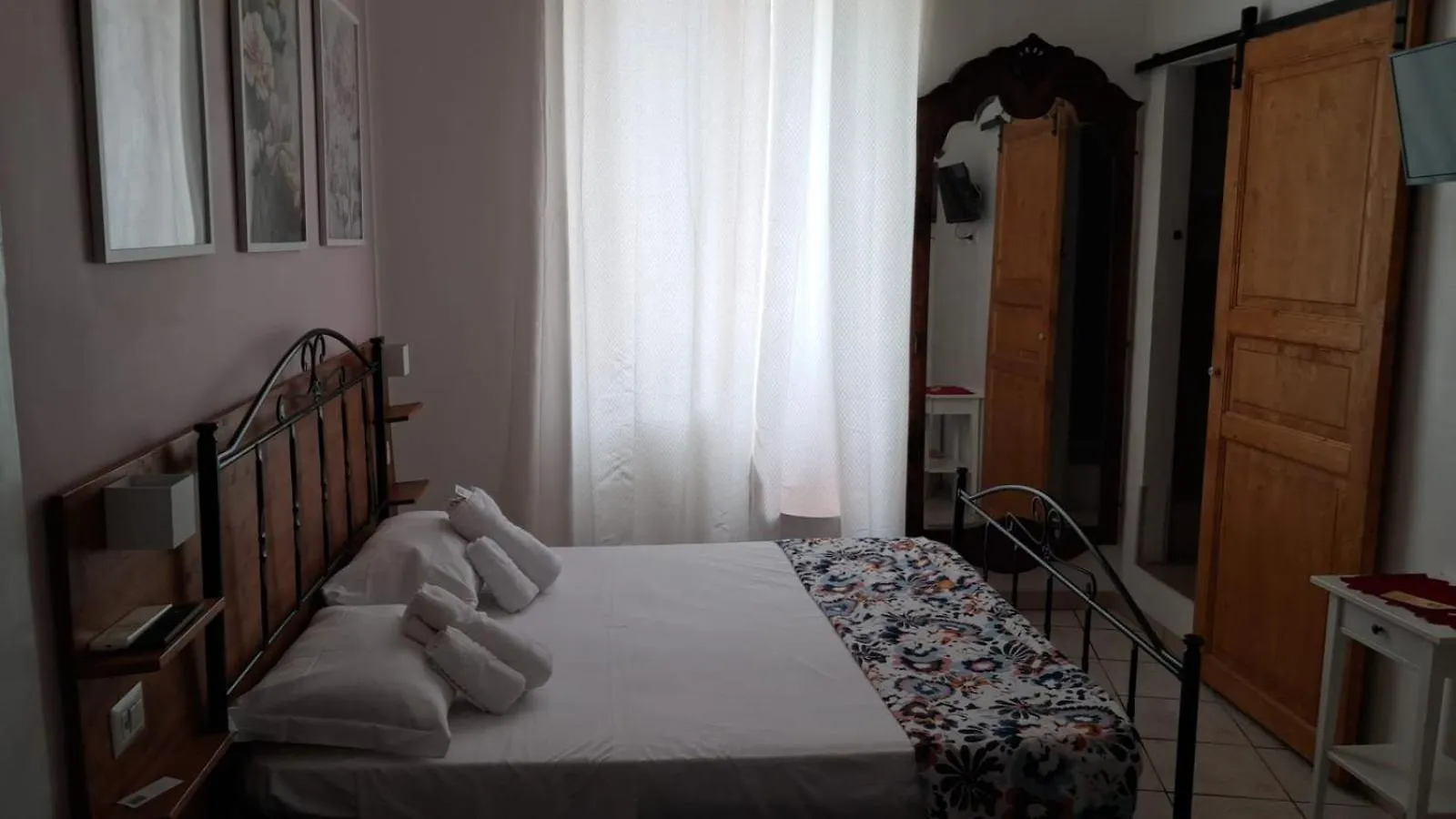 In The Center Guesthouse Rome
