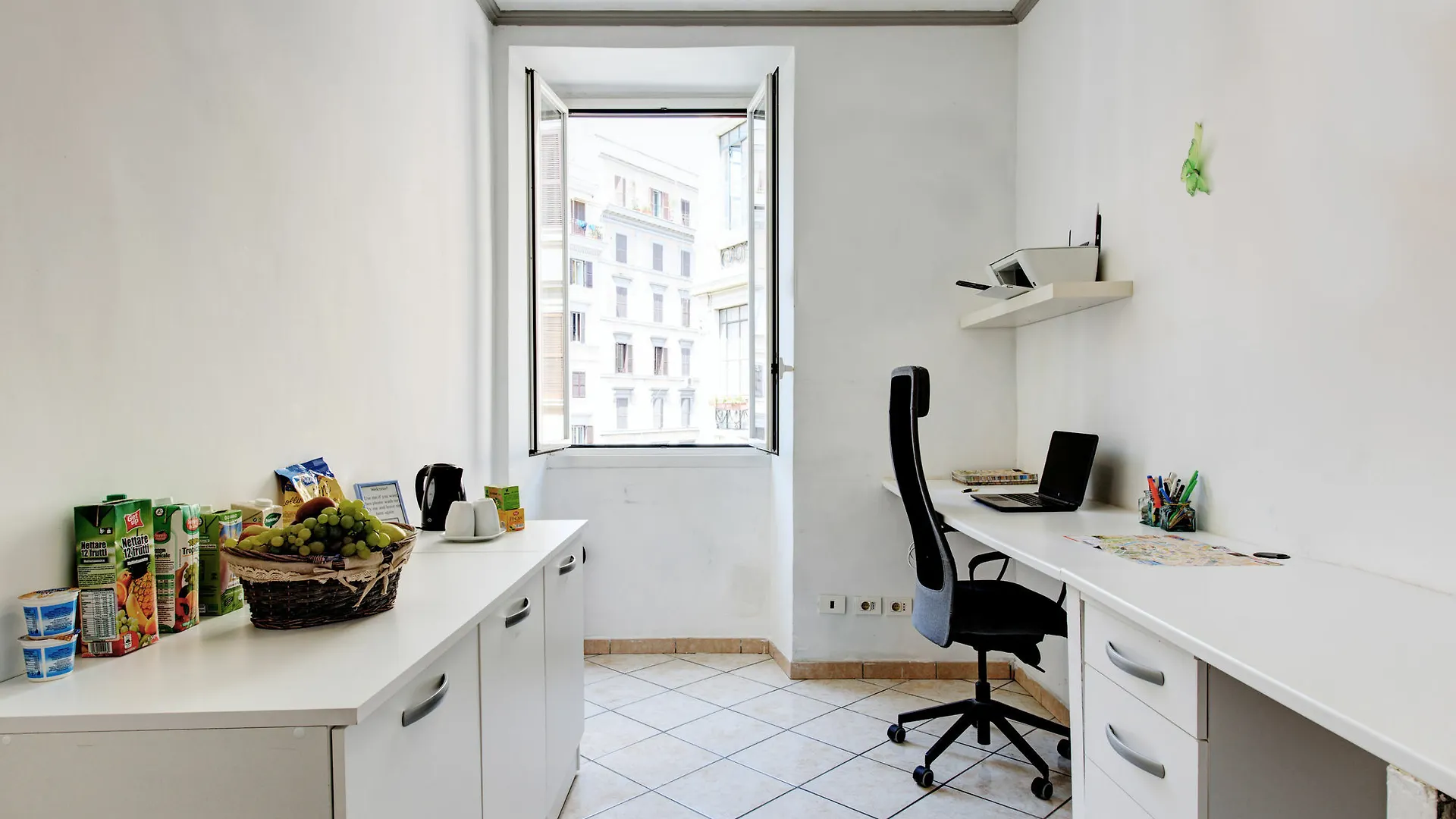 *** Guest house In The Center Guesthouse Rome Italy