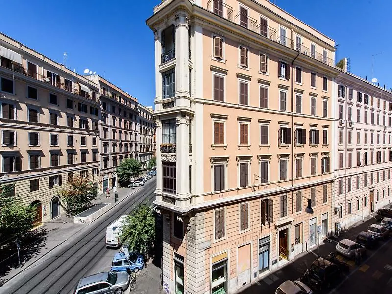 In The Center Guesthouse Rome Guest house